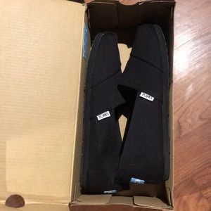 Brand new TOMS.